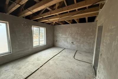 Casă cu 5 camere cu Teren 530 Mp în Satu Nou de Jos - 11