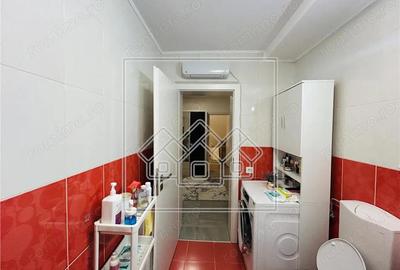 Ap cu 2 camere, balcon inchis, decomandat situat in Selimbar - 2