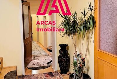 Casă cu 7 camere cu Canalizare în Trei Stejari - 2