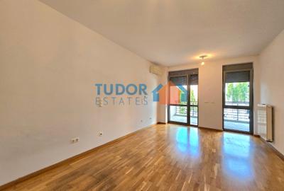 Elegant Multi-Level Home with 4 Bedrooms and Expansive Terraces in Green Lake - 17