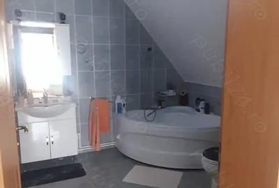 Vand casa in Bran in apropierea partiei de ski cu vedere spre Mtii Piatra Craiului si Bucegi - 2