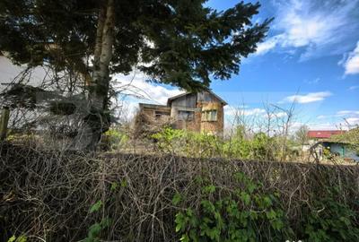 Casă cu 5 camere cu Teren 1400 Mp în Central