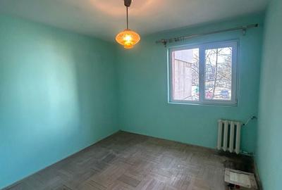 Apartament cu 4 camere semidecomandat în Sud - 4