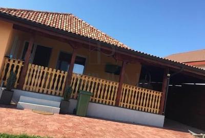 Casa individuala pe parter - mobilata - toate utilitatile - asfalt - teren 450 m - 5