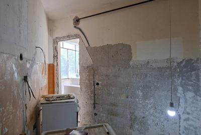 Garsonieră decomandată în - 5