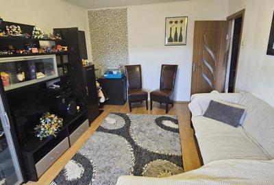 Poarta 6 / 3 camere cu centrala gaze , 2 bai Poarta 6 / 3 camere cu centrala gaze , 2 bai - 2