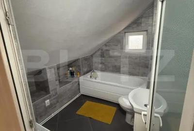 Apartament cu 4 camere în Central - 1