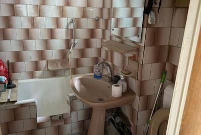 Apartament cu 3 camere decomandat în Berceni - 3