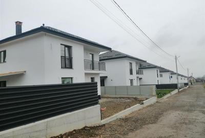 Casă individuală cu 4 camere cu Canalizare în Lisaura - 7