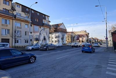 Spatiu comercial de vanzare chirias inclus Vasile Aaron - 1