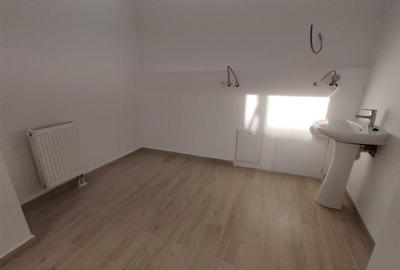 Spațiu comercial, de 72 mp, în Central - 8