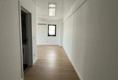 Apartament cu 3 camere decomandat în Nicolina - 7