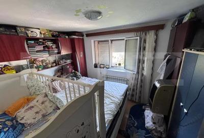 Apartament 2 Camere de Vanzare Micro 11, Targovi?te Etaj 4 - 2