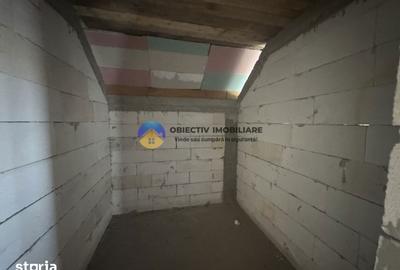 Casă cu 4 camere cu Teren 953 Mp în Girov - 2
