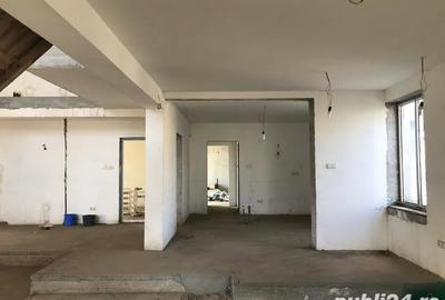 Casă cu 6 camere cu Teren 3000 Mp în Mogoșoaia - 2