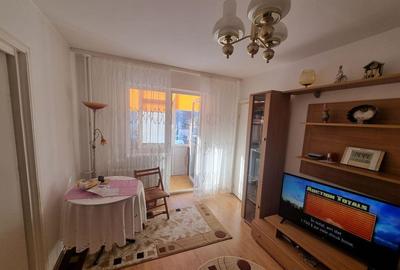 Apartament cu 2 camere semidecomandat, mobilat în Tomis Nord