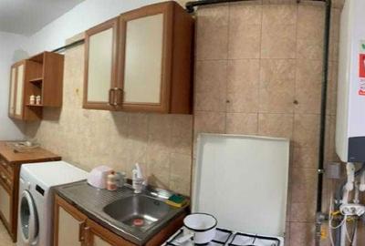 Garsonieră semidecomandată în Micro 14 - 2