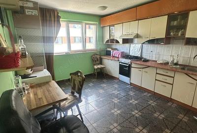 De vinzare, garsoniera - 10