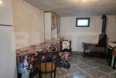 Casă cu 5 camere cu Teren 5585 Mp în Central - 3