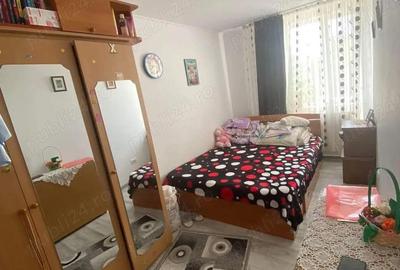 Apartament cu 3 camere semidecomandat în Central - 3