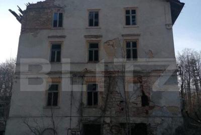 Casă cu 30 camere cu Teren 30000 Mp în Central - 2