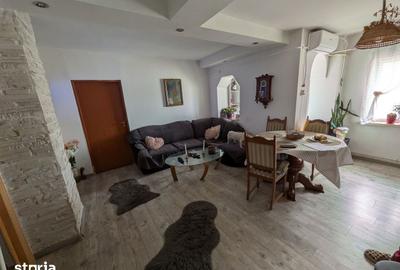 Apartament cu 3 camere decomandat în Calea București - 15