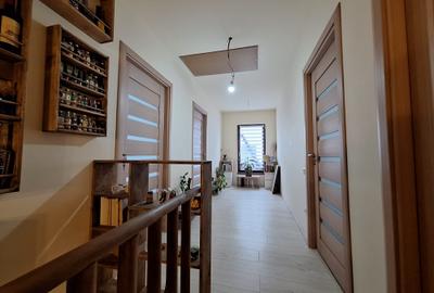 Duplex cu 5 camere cu Canalizare în Dezmir - 2