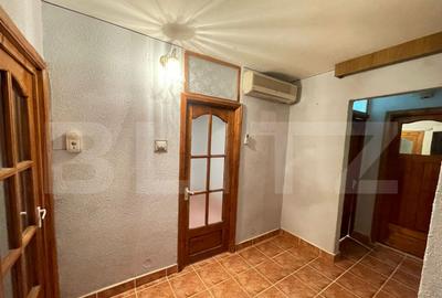 Apartament cu 2 camere decomandat în Sărari - 1