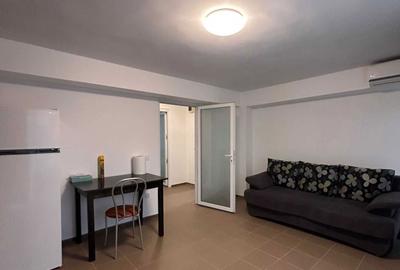 Garsonieră decomandată în Central - 2