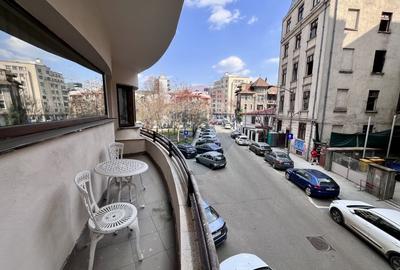 Apartament cu 3 camere semidecomandat, mobilat în Cișmigiu