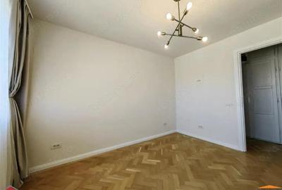 Apartament cu 3 camere în Banu Mărăcine - 13