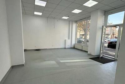 Stefan cel Mare 104 mp vitrina 12 m vizibilitate buna - 6