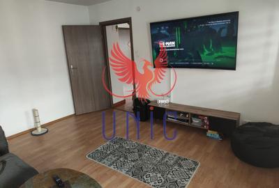 Apartament cu 3 camere decomandat, mobilat în 1 Mai