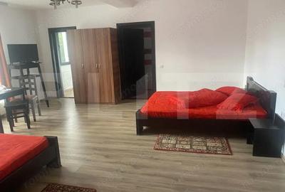 Spațiu comercial, de 1,800 mp, în Central - 17