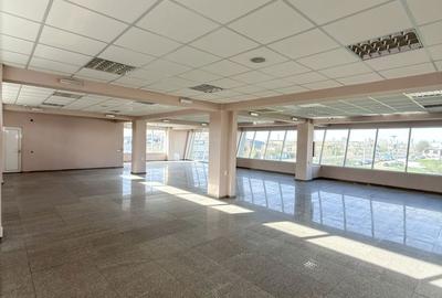 Spațiu comercial, de 700 mp, în Central - 1