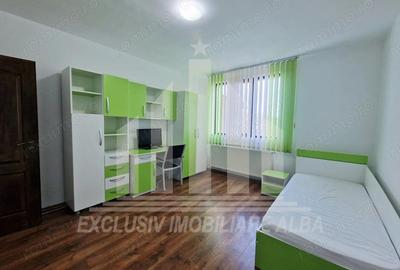 Apartament cu 3 camere decomandate, Cetate - 4