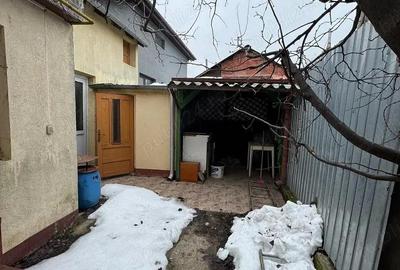 Casă cu 3 camere cu Teren 186 Mp în Central