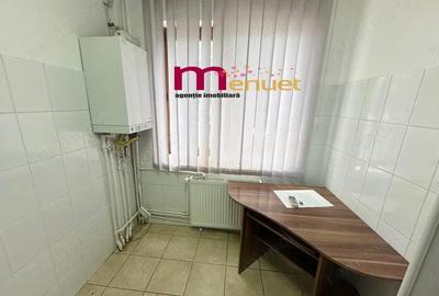 Spațiu comercial, de 50 mp, în Central - 8
