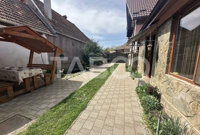 Casa de vanzare 5 camere zona barbeque  salon de evenimete ciubar - 2