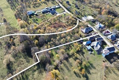 Teren si casa de vânzare la baza muntelui Iezer in Valea Mare Pravat - 2