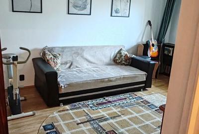 Apartament cu 3 camere decomandat în Tineretului - 2