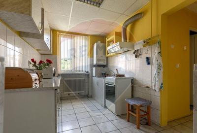 Apartament cu 3 camere decomandate, langa liecul SNG Apartament cu 3 camere decomandate, langa liecul SNG - 8