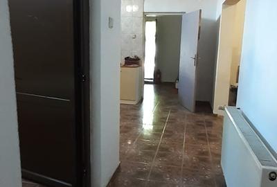 Inchiriere casa cu garaj pentru firmă, birouri - 5