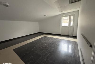 Spațiu comercial, de 55 mp, în Decebal - 7