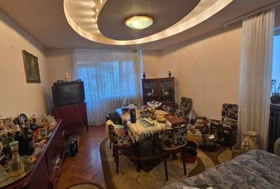 Casă individuală cu 6 camere cu Canalizare în Central - 7