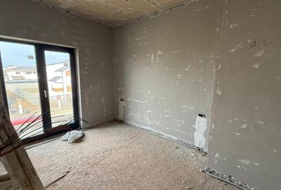 Duplex cu 4 camere cu Canalizare în Moșnița Nouă - 5