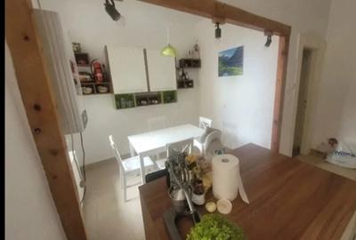 Apartament cu 4 camere semidecomandat în P-ța Maria - 9