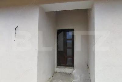 Casă cu 4 camere cu Teren 750 Mp în Jucu - 1