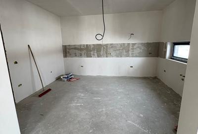 Casă cu 4 camere cu Teren 800 Mp în Olteni - 2