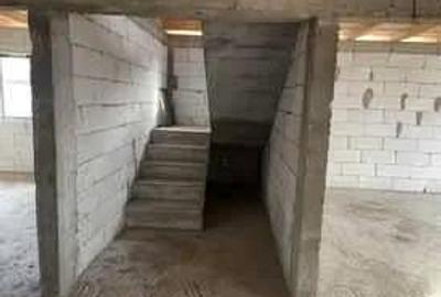 Casă în Independența - 4